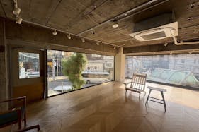 【神宮外苑エリア】視認性抜群、自然光が映える、PR・展示会・アパレルのポップアップストアに最適なスペース