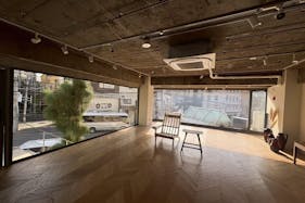 【神宮外苑エリア】視認性抜群、自然光が映える、PR・展示会・アパレルのポップアップストアに最適なスペース