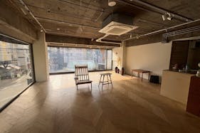 【神宮外苑エリア】視認性抜群、自然光が映える、PR・展示会・アパレルのポップアップストアに最適なスペース