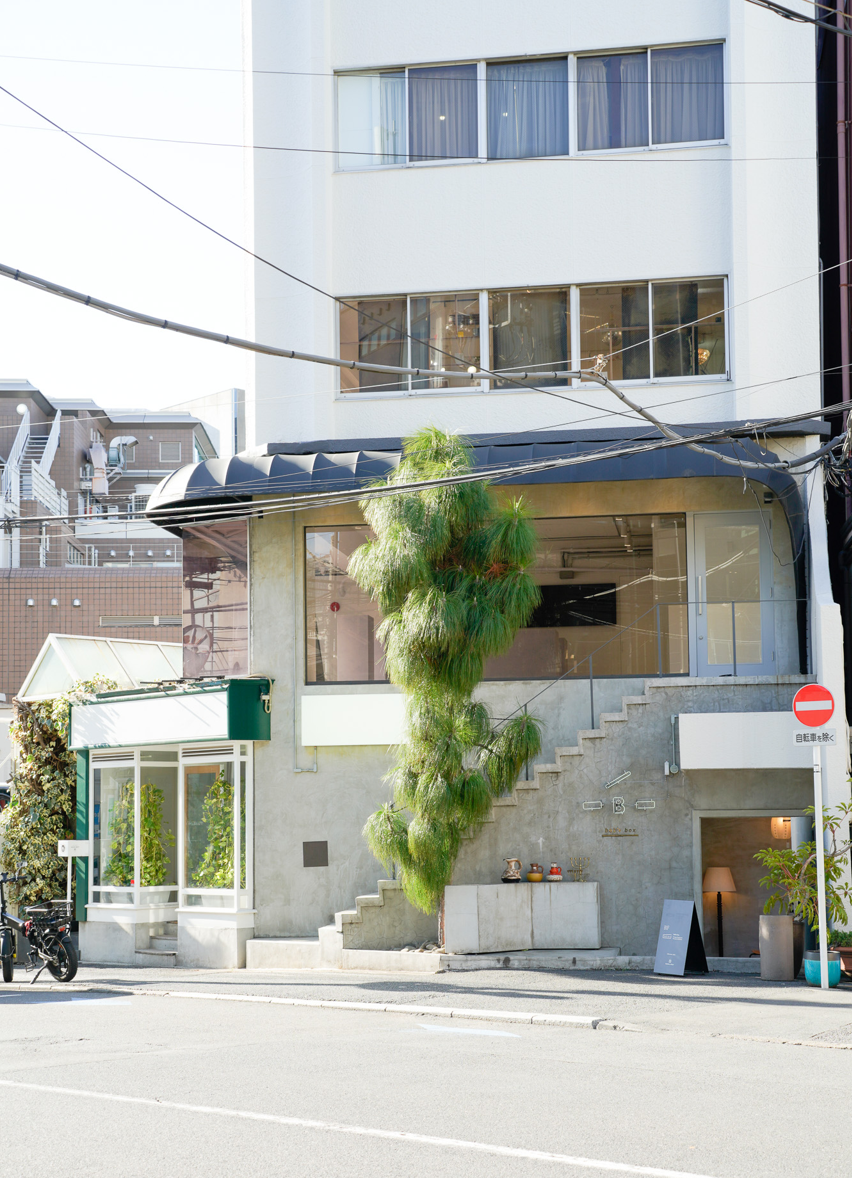 【神宮外苑エリア】視認性抜群、自然光が映える、PR・展示会・アパレルのポップアップストアに最適なスペース