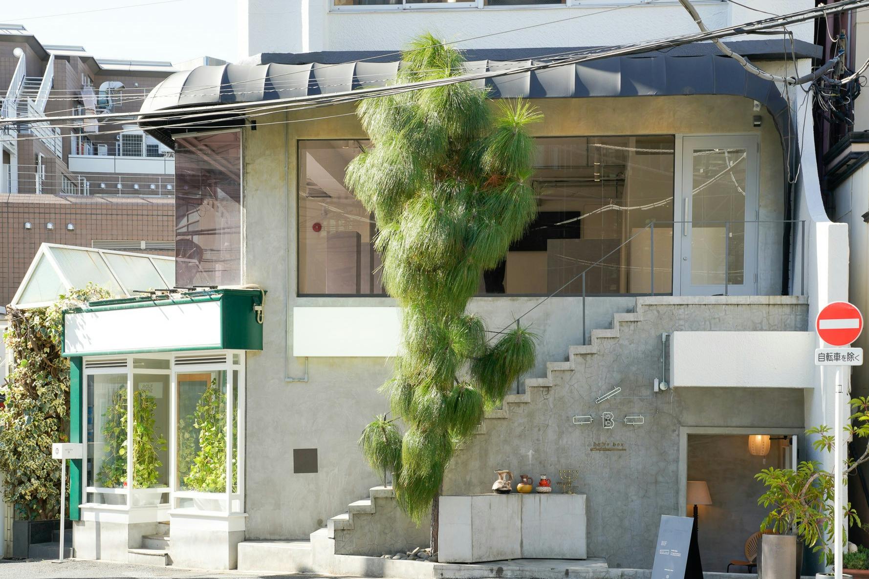 【神宮外苑エリア】視認性抜群、自然光が映える、PR・展示会・アパレルのポップアップストアに最適なスペース