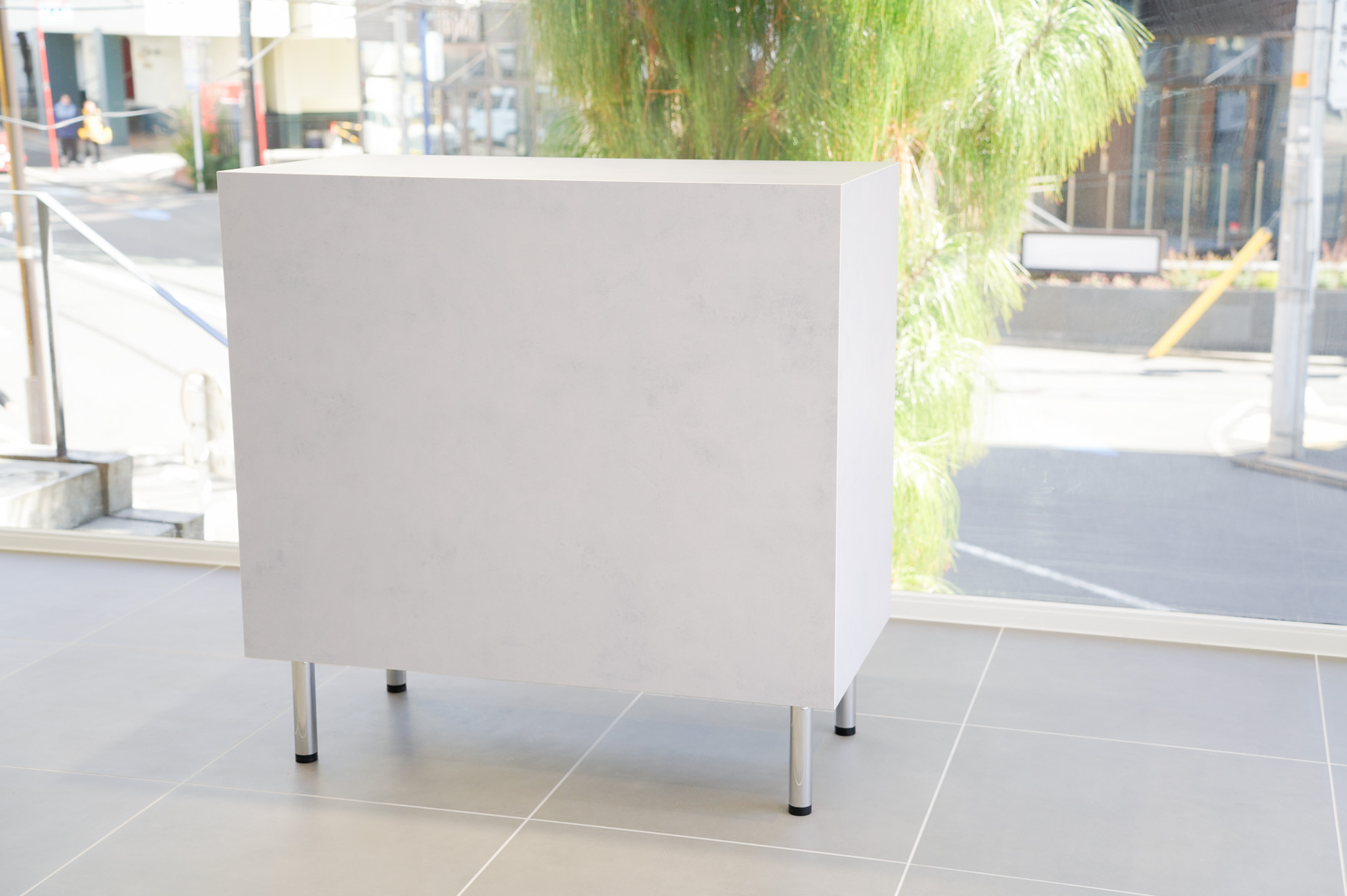 【神宮外苑エリア】視認性抜群、自然光が映える、PR・展示会・アパレルのポップアップストアに最適なスペース