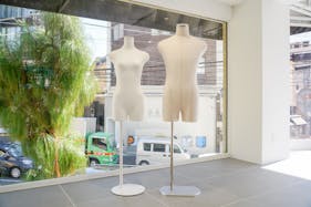 【神宮外苑エリア】視認性抜群、自然光が映える、PR・展示会・アパレルのポップアップストアに最適なスペース