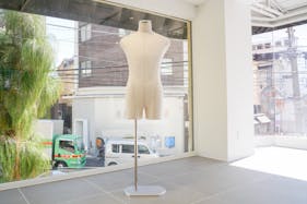 【神宮外苑エリア】視認性抜群、自然光が映える、PR・展示会・アパレルのポップアップストアに最適なスペース