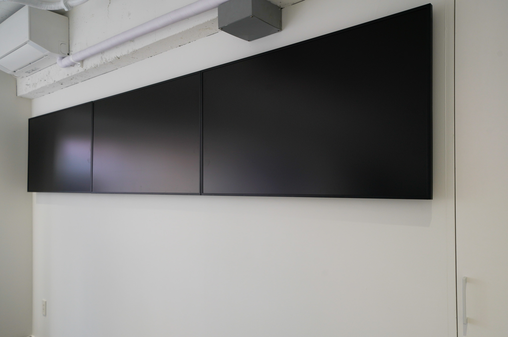 【神宮外苑エリア】視認性抜群、自然光が映える、PR・展示会・アパレルのポップアップストアに最適なスペース