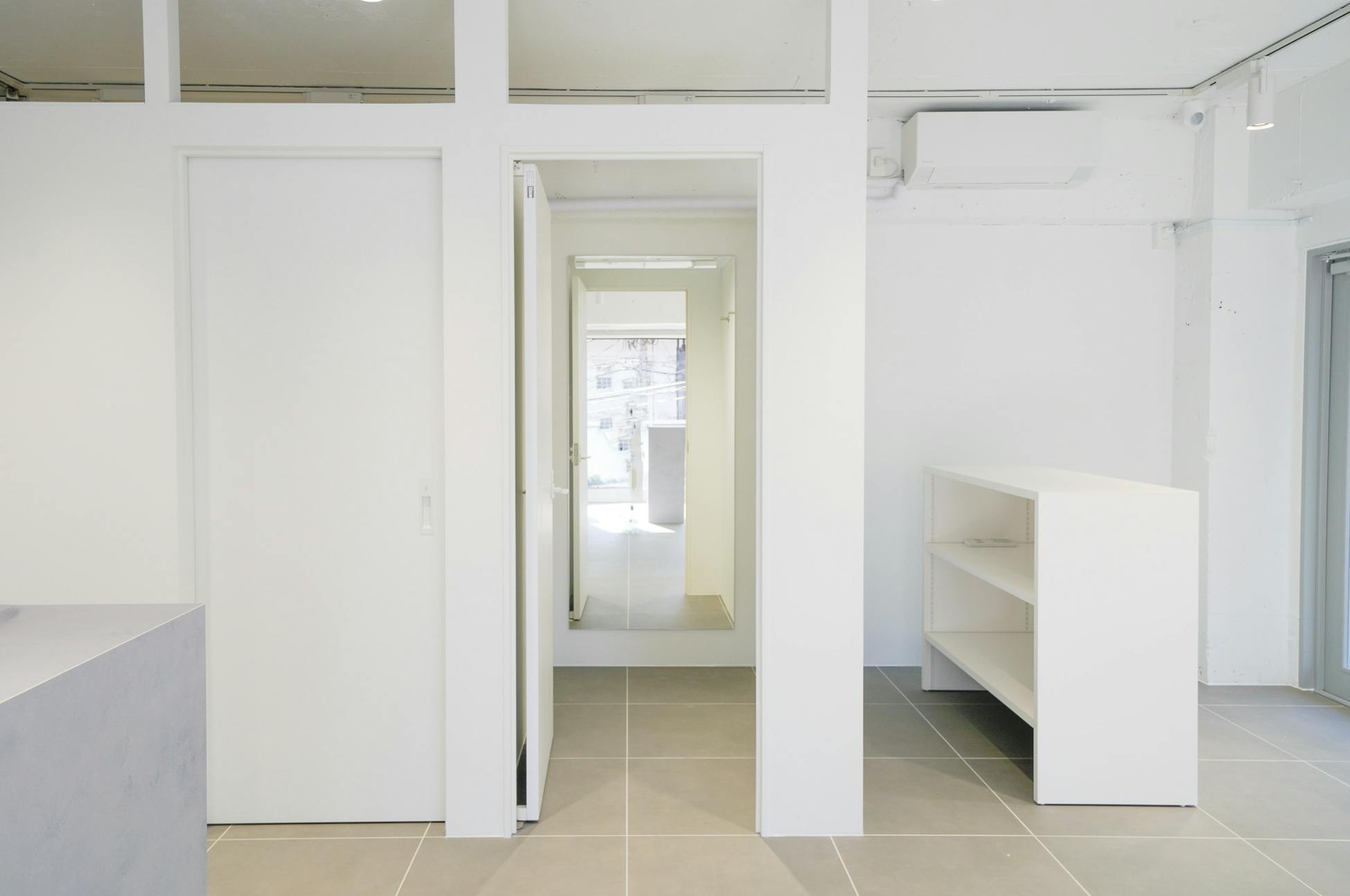 【神宮外苑エリア】視認性抜群、自然光が映える、PR・展示会・アパレルのポップアップストアに最適なスペース