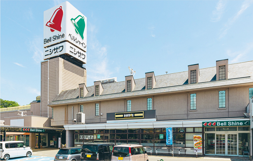 【ベルシャイン伊那店】キッチンカー出店やプロモーション催事に最適な南側出入口横の屋外スペース