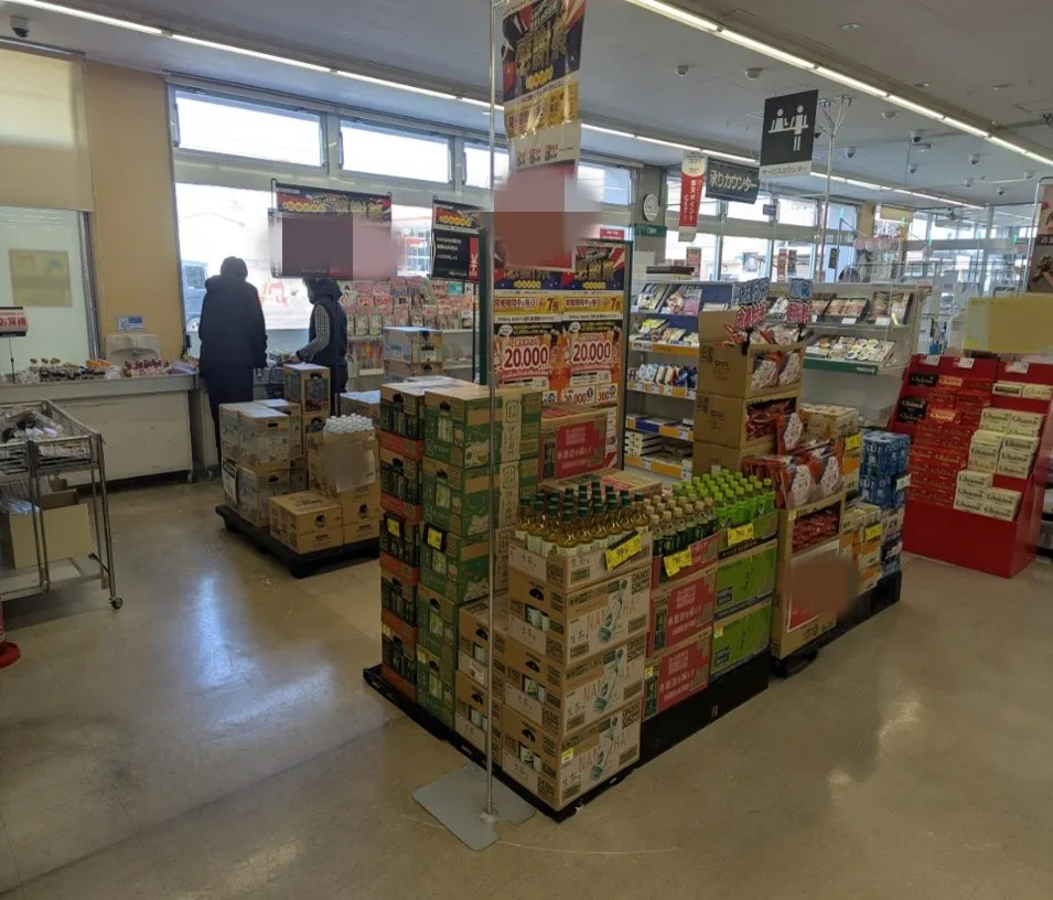 【西友　保原店】サービスカウンター横　ポップアップストア(物販、食物販)やプロモーション用途に最適なスーパー店内催事イベントスペースの画像
