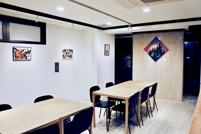 【表参道駅7分】アートやアパレルの展示会に最適な青山路面ガラス張りの土日祝限定のギャラリー