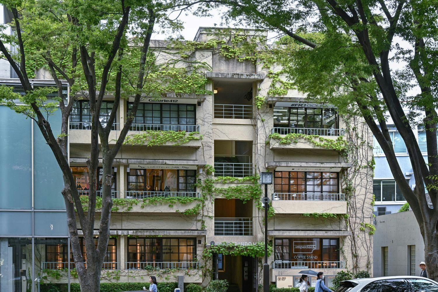 表参道ヒルズ内、展示会やポップアップに最適なイベントスペース(試着室・天吊ハンガーパイプあり)