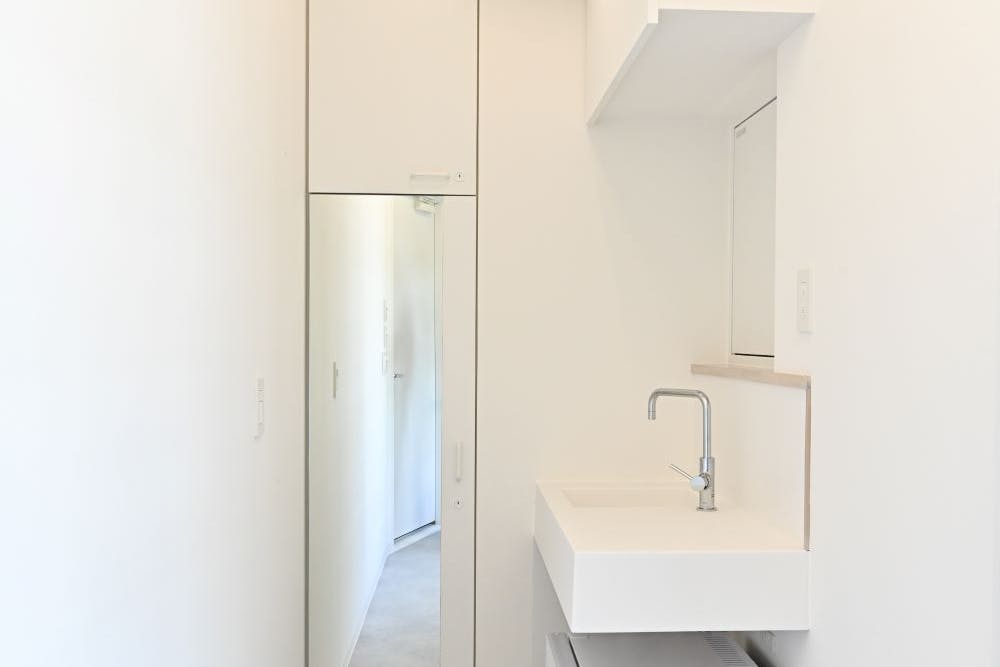 表参道ヒルズ内、展示会やポップアップに最適なイベントスペース(試着室・天吊ハンガーパイプあり)