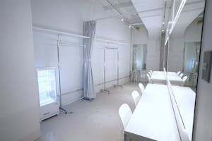 【明治神宮前<原宿>駅2分】アパレルの展示販売会やアート展、招待制のイベントに最適な200名収容可能なイベントスペース