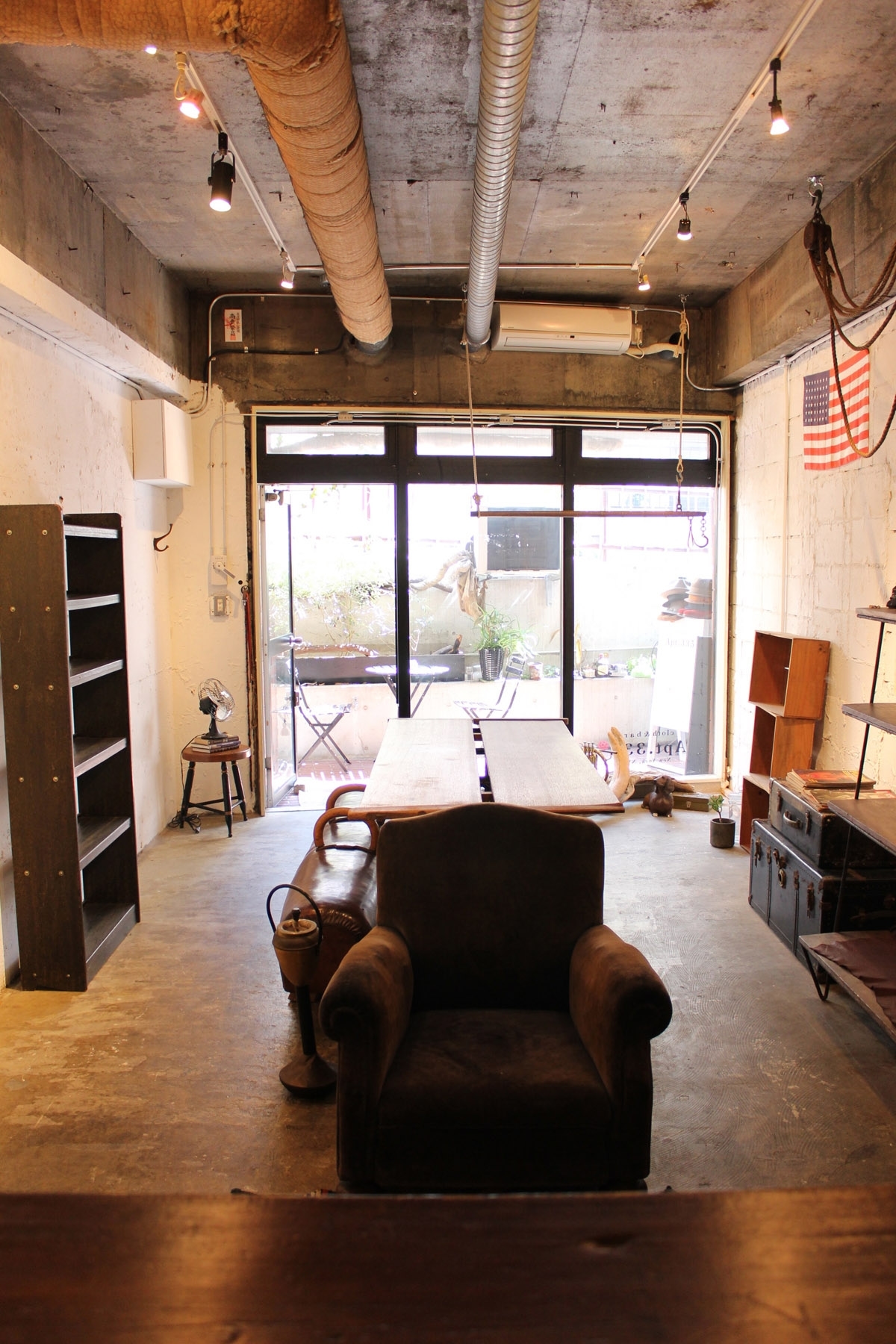 【明治神宮前(原宿)駅2分】ポップアップストアや展示会に適したバーカウンター併設のイベントスペース