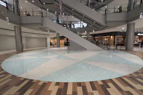 【イオンモール四條畷】⑥ 1階 水のコート(大)