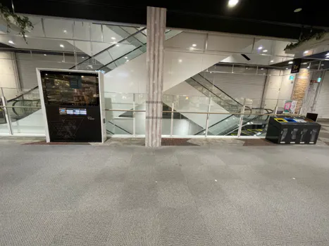 【イオンモール岡山】3F東Bエスカレーター横