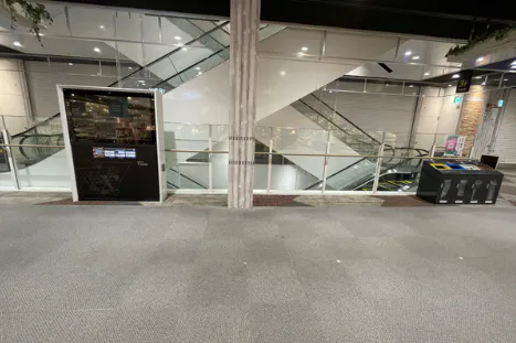 【イオンモール岡山】3F東Bエスカレーター横