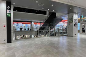 【イオンモール仙台上杉】ハニーズ前