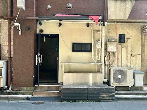 【新丸子駅3分】武蔵小杉駅からもアクセス可能！物販やポップアップストアに最適な角ビル・2面間口で視認性の高い路面スペース