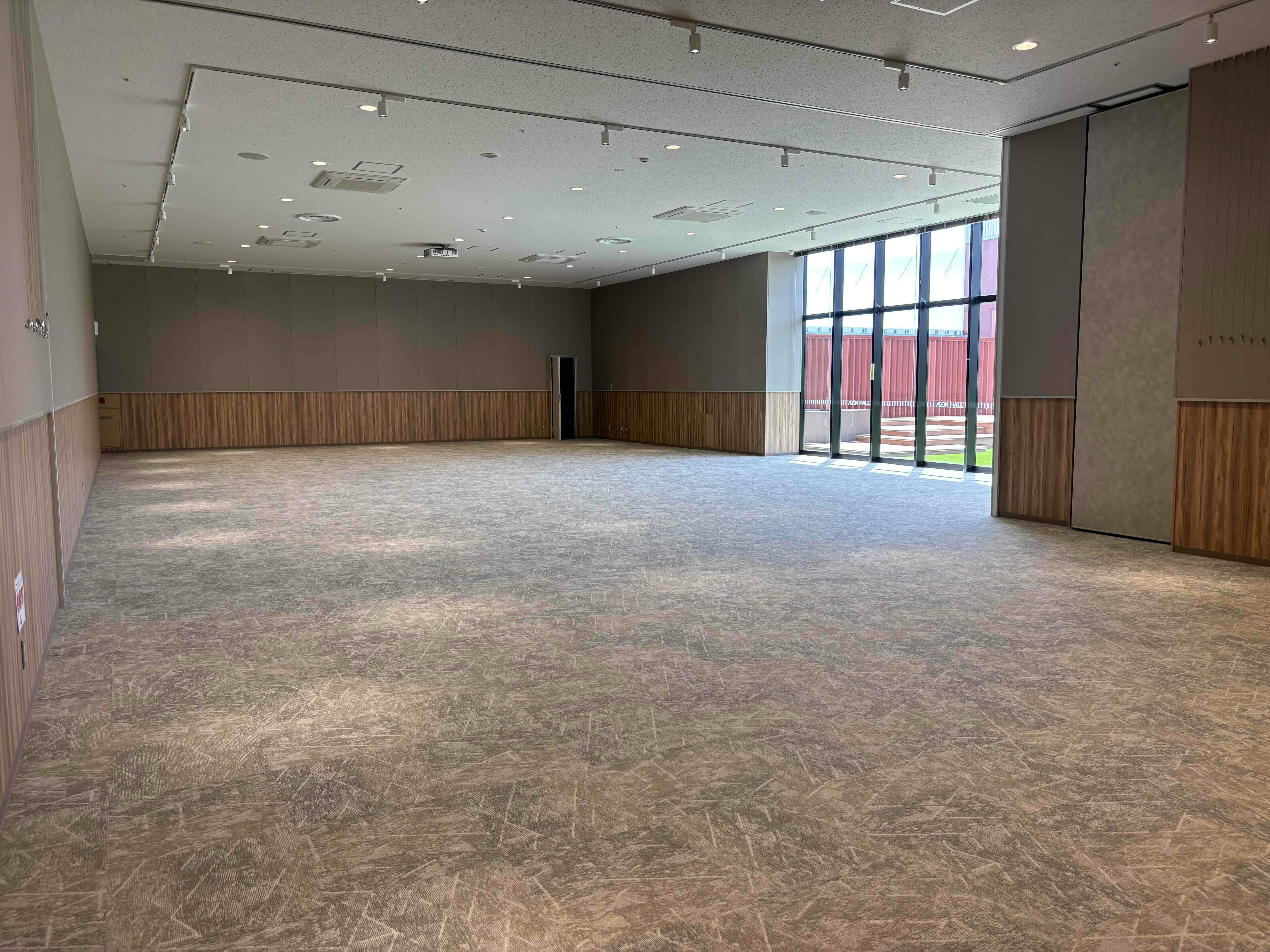 【イオンモール仙台上杉】イオンホールB