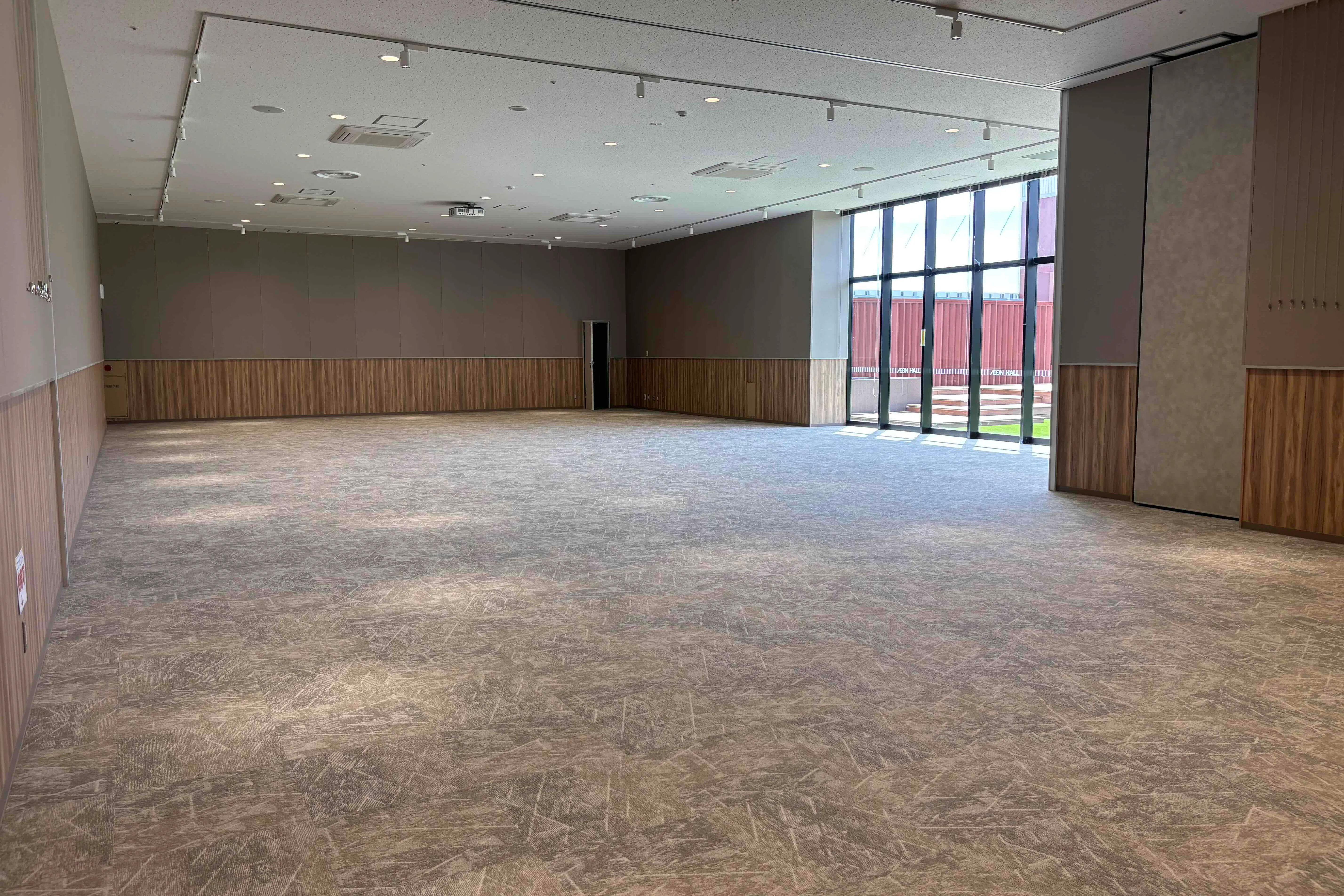 【イオンモール仙台上杉】イオンホールB