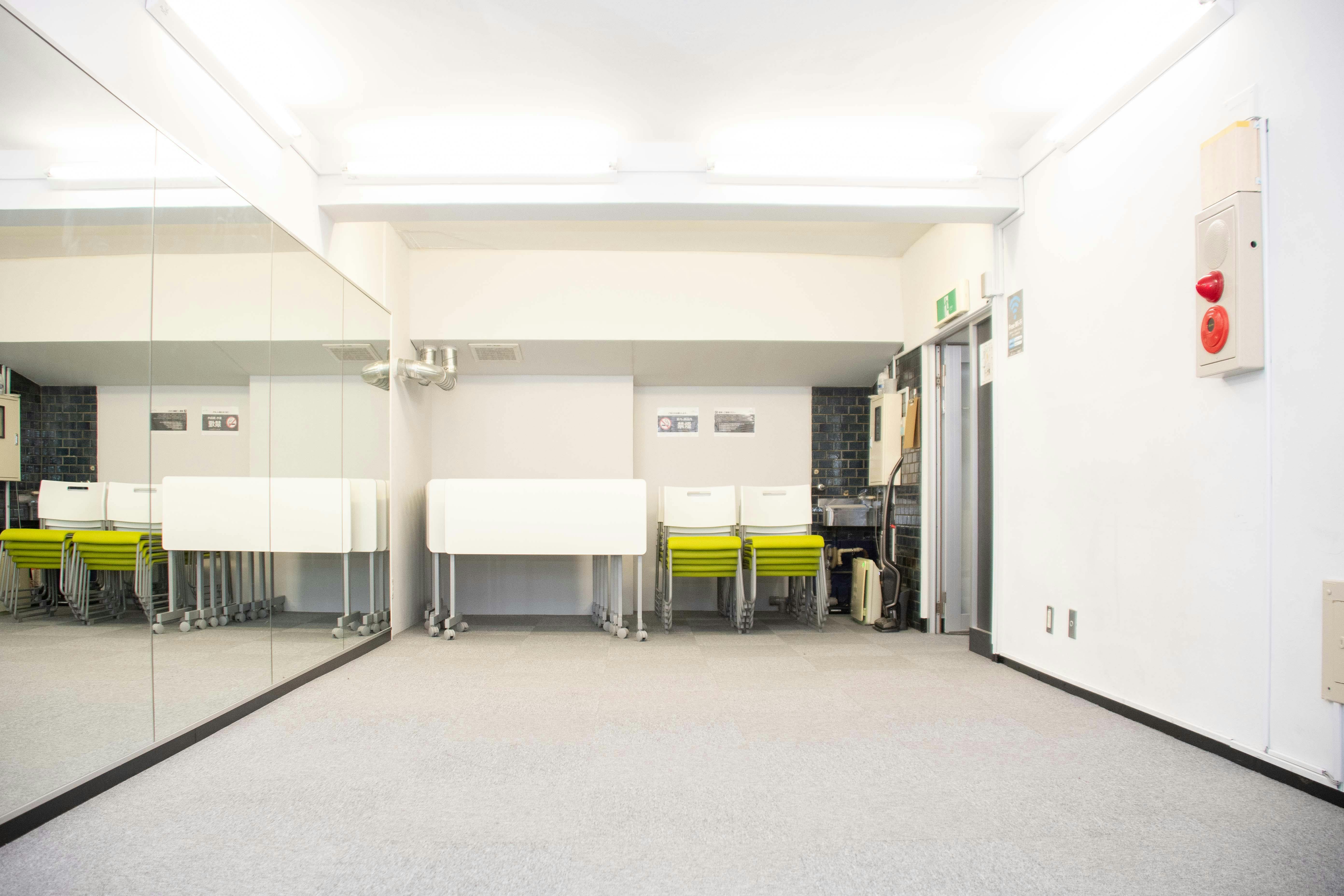 【神田駅1分】東口からすぐ!ワークショップや貸し会議室、コスプレ販売会場としても利用可能なイベントスペース