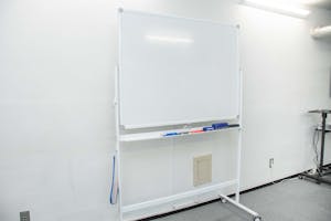 【神田駅1分】東口からすぐ!ワークショップや貸し会議室、コスプレ販売会場としても利用可能なイベントスペース