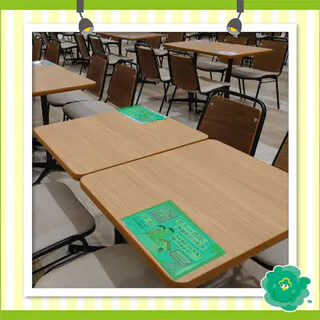 【イオンモール多摩平の森】モール内広告 フードコートテーブルシールの画像