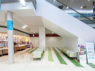 【イオンモール三光】中央スペース(中央エスカレータ付近)の画像