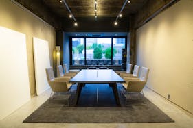 【淀屋橋/北浜徒歩5分】人気カフェが立ち並ぶ通りに面した1F路面イベントスペース