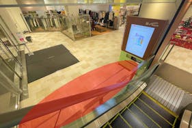 【イオン南越谷】各種プロモーションイベントに最適な施設1階西出入口付近にある屋内スペース