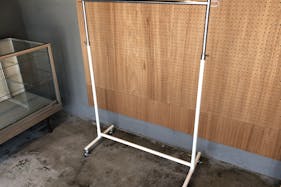 【祐天寺駅8分】ポップアップストアやアパレルの展示会に最適な駒沢通り沿いに面した路面スペース