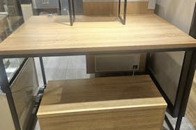 【上野マルイ】1階 カレンダリウムF02 【食物販】店内入ってすぐの好立地スペース、冷蔵ケース・専用什器完備