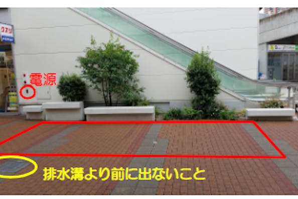 【もりのみやキューズモールBASE】「④1F オーエスドラッグ前」エスカレーター横で通行量の多い、キッチンカー催事向けの屋外スペース