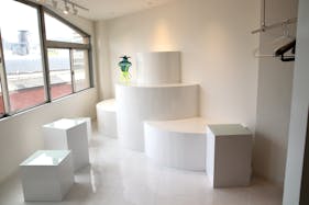 【三ノ宮駅1分】招待制のアパレル展示販売会やポップアップストア、アートギャラリー用途に最適な抜群のアクセス環境を誇るレンタルスペース