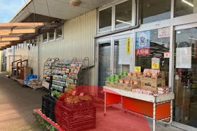 【ビルド海南店】販促プロモーションや物販イベントに適したスーパーの入り口横軒下スペース