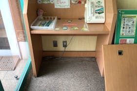 【ダイナム熊本八代北店ゆったり館】キッチンカー出店やプロモーションイベントに最適なアミューズメント施設のイベントスペース(めん六や前)