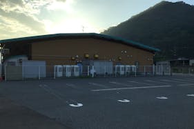 【ダイナム山口周南店】プロモーションイベントに最適なアミューズメント施設のイベントスペース(店舗出入り口横)