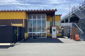 【夢屋祖父江店】キッチンカーやプロモーション等に最適なアミューズメント施設のイベントスペース