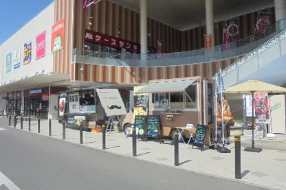 【イオンタウン宇多津】食物販や物産展、プロモーションなどに最適な屋外軒下イベントスペース