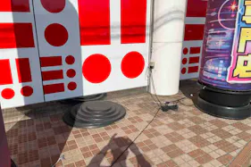 【スロットクラブ夢屋石堂店】キッチンカーやプロモーション等に最適なアミューズメント施設のイベントスペース