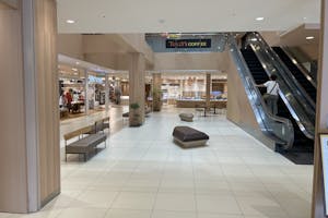 【武生楽市】プロモーション催事や物販に適した視認性の高い1階センターコートのイベントスペース