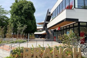 【BRANCH調布】PRイベントやポップアップストア出店に利用可能な商業施設の屋外イベントスペース