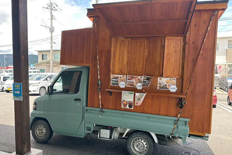 ホットサンド×キッチンカー@{店舗名}の出店事例