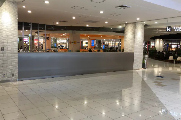 【イオンモール茨木】各種プロモーションや物販に最適な1Fサーティワンアイスクリーム前(全面)催事イベントスペース