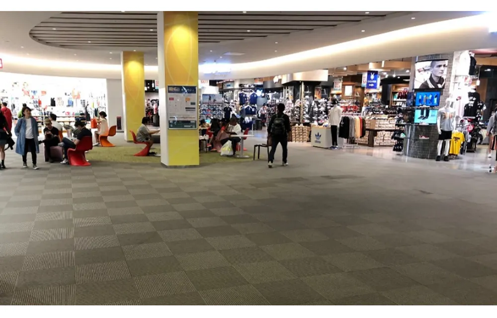 【ダイバーシティ東京 プラザ】5階 多目的スペース