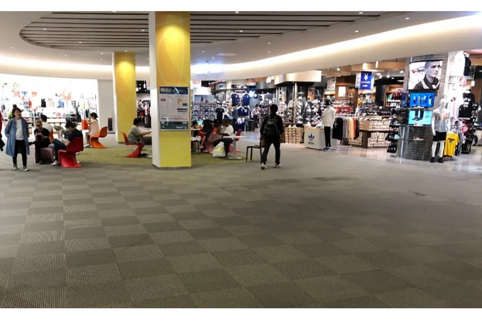 【ダイバーシティ東京 プラザ】5階 多目的スペース