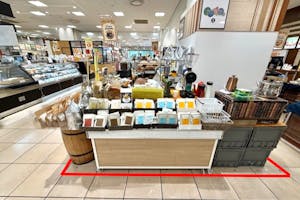 【マルイファミリー志木】1階 カレンダリウムF03【食・物販】コンパクトなスペースでスイーツ、菓子などに最適なスペースです。