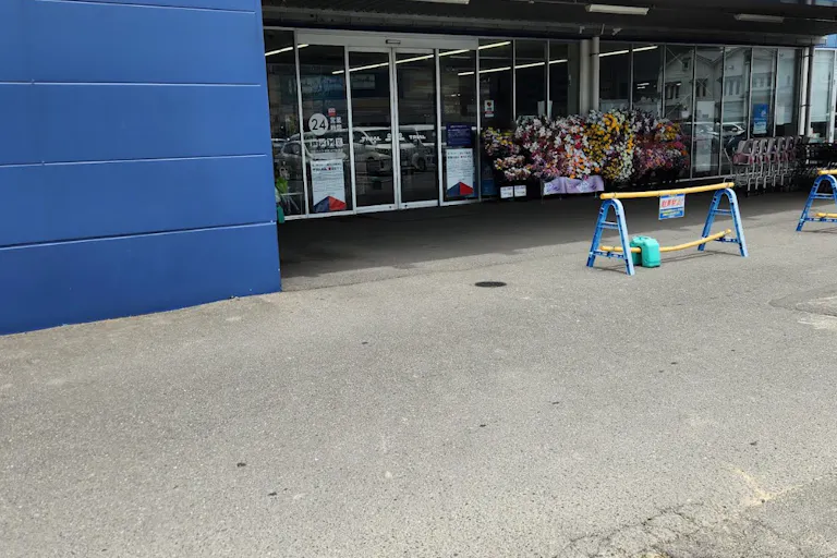 【スーパーセンタートライアル武雄富岡店】キッチンカー(調理営業)出店限定/屋外スペースの画像1