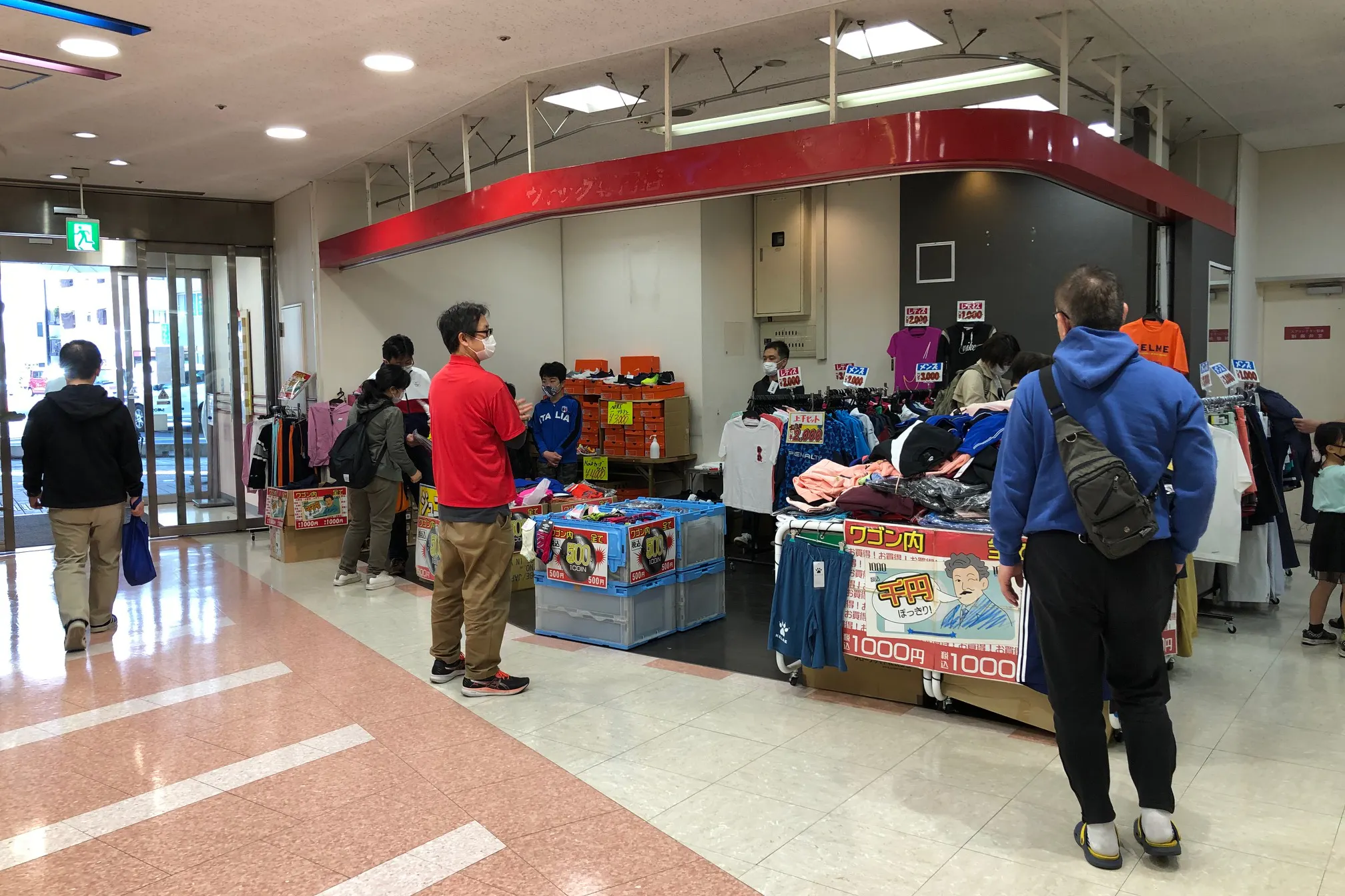 【入間ショッピングプラザサイオス】展示会やプロモーションに最適な駅近商業施設1Fエントランス前にあるイベントスペース(23㎡)