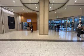 【アミュプラザ鹿児島】AMU広場入り口すぐの食物販やファッション関連の催事に最適なポップアップスペース